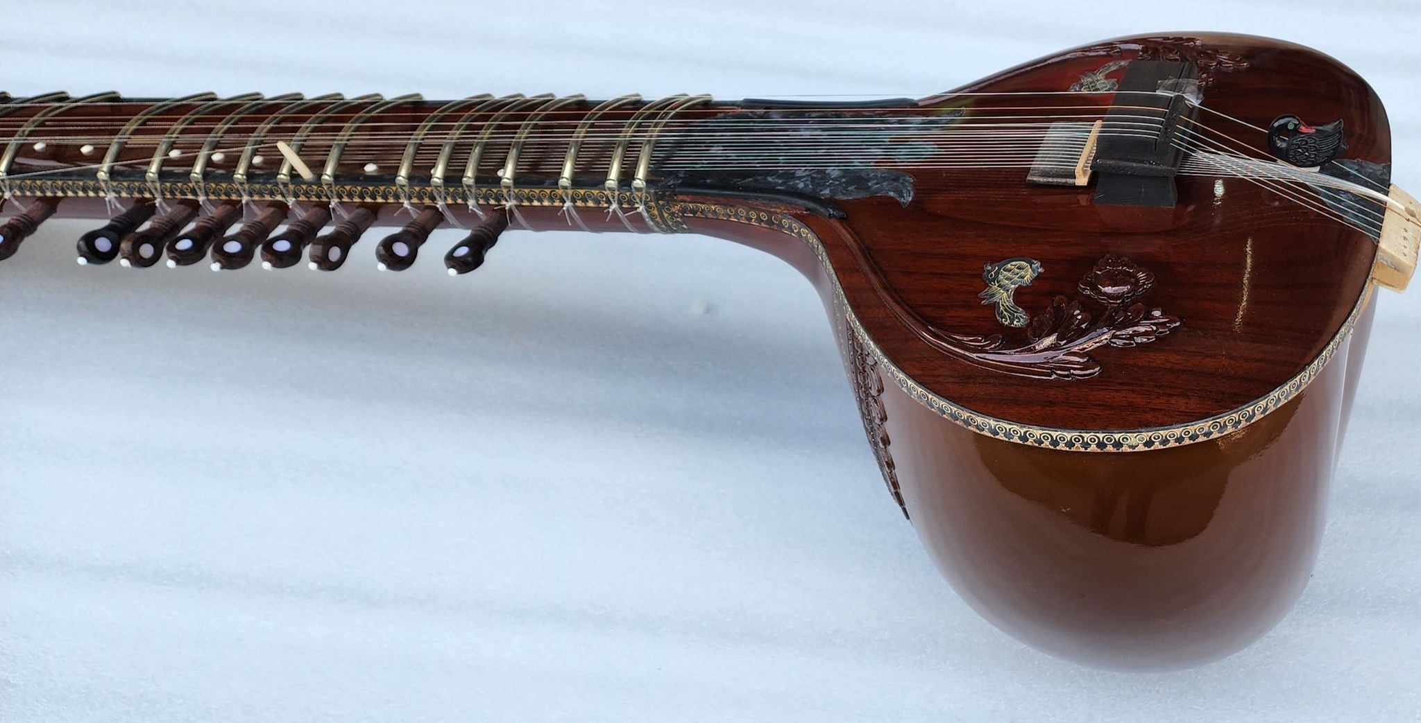 Sitar workshop detail